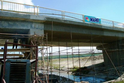 Reparatii pod DN 2 Calnistea Mapei 02 Reparatii pod (DN2) Km 33 - 028 peste raul