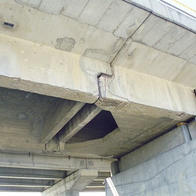 MAPEI Reparatii pod Roman Mapei 8 - Conexiuni din carbon pentru consolidarea structurilor din beton MAPEI