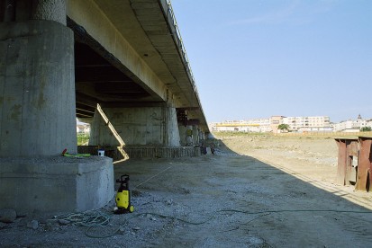 Reparatii pod Roman Mapei 2 Reparatii pod Roman peste raul Moldova