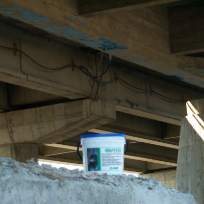 MAPEI Reparatii pod Roman Mapei 9 - Conexiuni din carbon pentru consolidarea structurilor din beton MAPEI