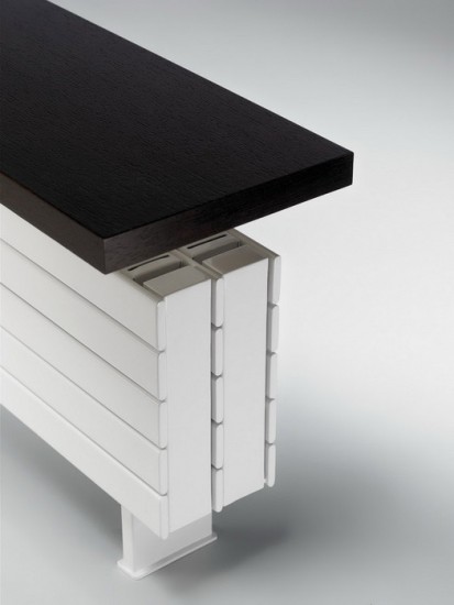 Calorifer orizontal de plinta tip banca - Panel Plus Bench - blat lemn negru Calorifer orizontal