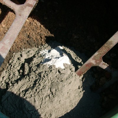 UNICO PROFIT Prepararea betonului hidroizolat in toata masa - Tratamente de impermeabilizare pentru suprafete din beton