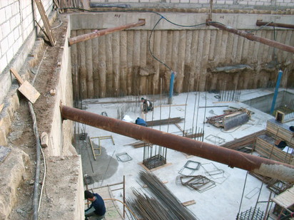 Aplicare tratament de impermeabilizare - RADMYX RADMYX Aditiv in beton - ATHENAEUM CONSTRUCT - Imobil -Str