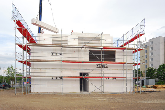 YTONG Casa in constructie - materiale Ytong - Beton celular autoclavizat pentru zidarie YTONG
