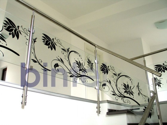 BINTEL Balustrada din inox cu sticla securizata si model aplicat - Balustrade din inox otel sticla