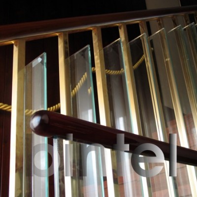BINTEL Balustrada alama-sticla L01 - Balustrade din inox, otel, sticla si lemn BINTEL