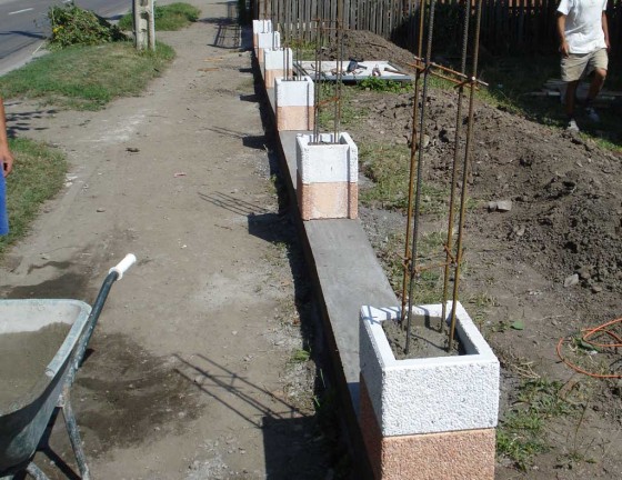 Prefabet Temelie gard - Garduri modulare din beton pentru curte si gradina Prefabet