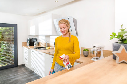 Solutii de curatare Solutii de curatare si decapanti pentru materiale multiple