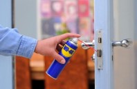 Spray lubrifiant pentru curatare, ungere, protectie antirugina WD-40