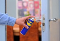 Spray lubrifiant pentru curatare, ungere, protectie antirugina