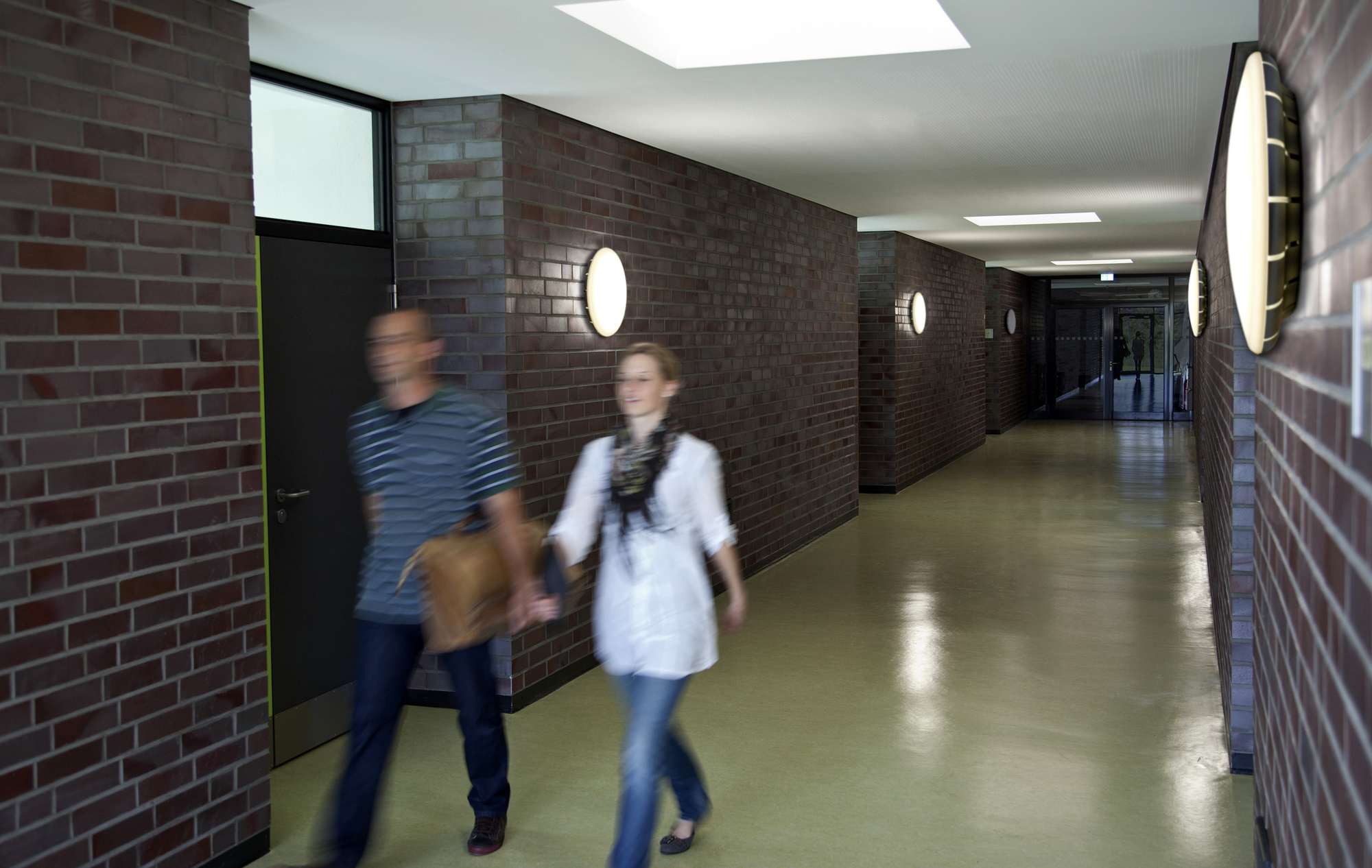 Plafoniera Led Cu Senzor : Prezentare produs plafoniera cu led uri si senzor de miscare steinel