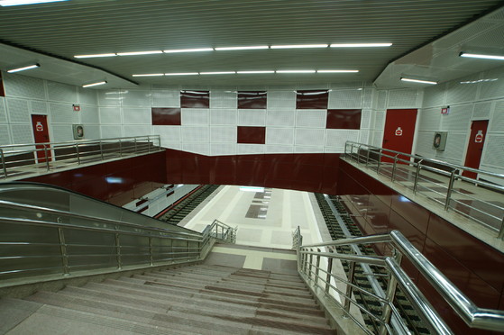OMERAS Statie metrou Jiului - Panouri din tabla de otel emailat vitrifiat  OMERAS