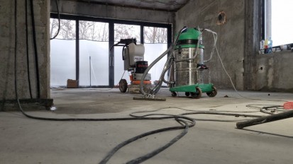 Slefuire beton hala productie - inainte Slefuire beton hala productie