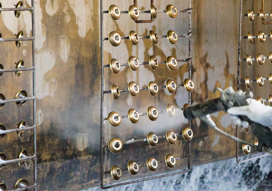 Pagina 10-Catalog - Manere din alama si portelan pentru usi si ferestre MANDELLI Catalog, brosura Engleza...