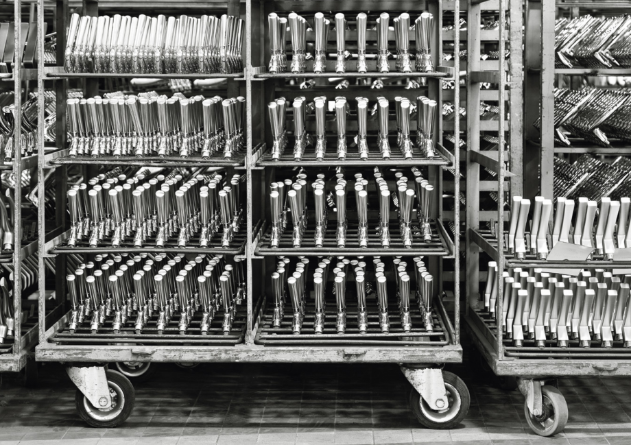 Pagina 11-Manere Mandelli pentru usi si fereste MANDELLI Catalog, brosura Engleza designs.

26

27

atelier

...