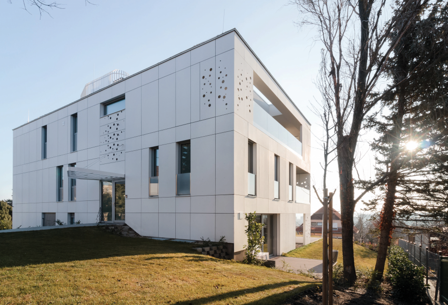 Pagina 26-Referinte EQUITONE in Ungaria EQUITONE [natura] [natura], [natura] PRO Lucrari, proiecte Romana 