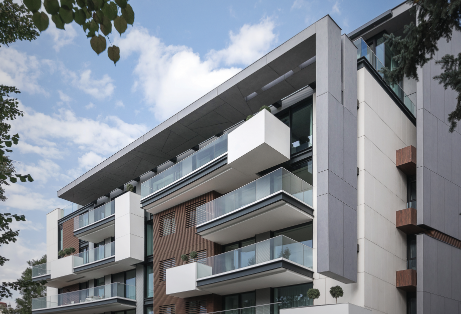 Pagina 25-Referinte EQUITONE in Romania EQUITONE [linea] [linea], [lunara] Lucrari, proiecte Engleza 