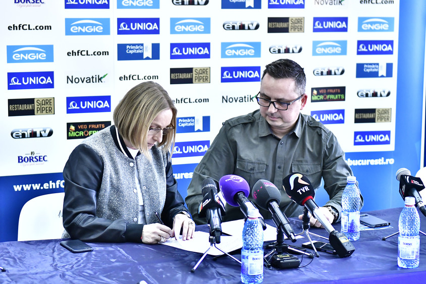 NOVATIK sponsor al echipei de handbal feminin CSM București - NOVATIK sponsor al echipei de handbal