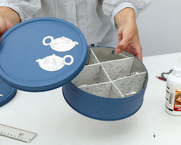 Cutia de metal pentru prajiturele devine… cutia pentru ceai - Cutia de metal pentru prajiturele devine…