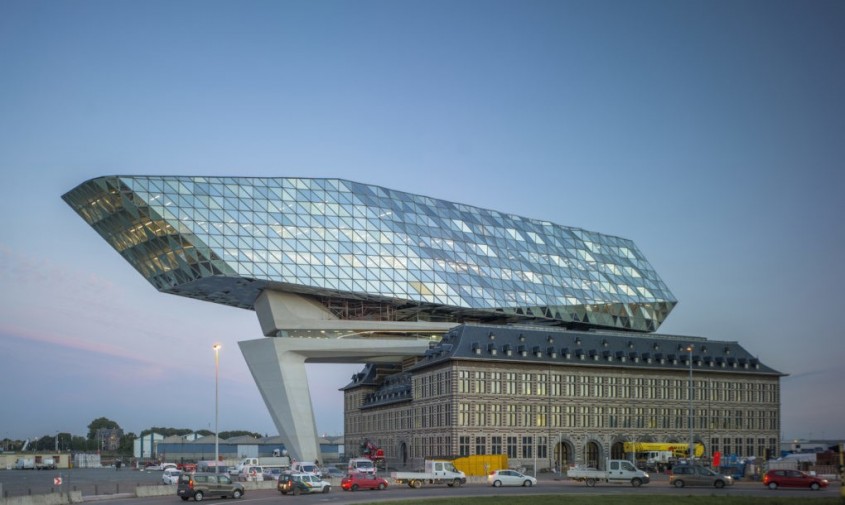 Centrul portuar din Antwerp - Noul centru portuar din Antwerp poarta amprenta Zaha Hadid