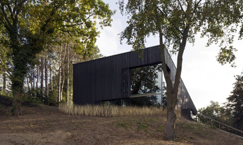 Vila Meijendel - Casa din lemn si metal, cu zero consum de energie