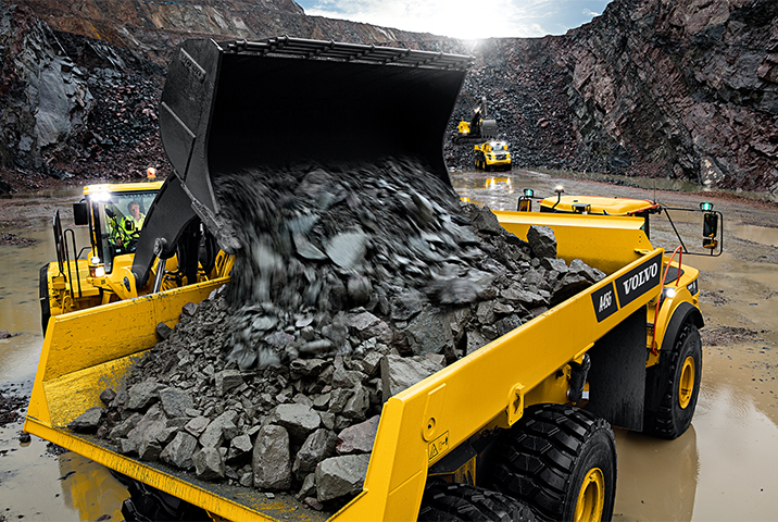Camioane articulate Volvo: productie continua Camioane articulate Volvo: productie continua - Camioane articulate Volvo: productie continua