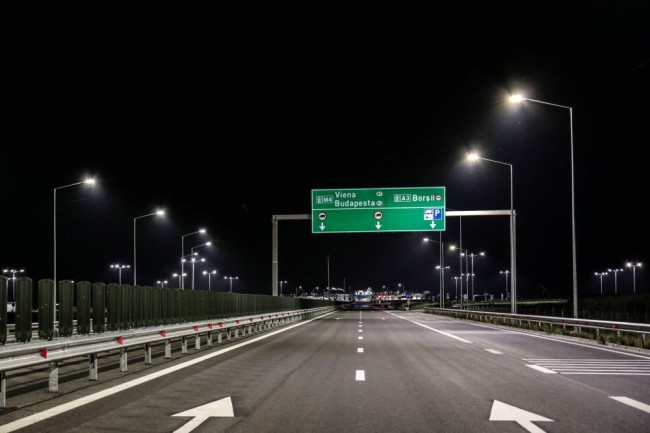 Iluminat autostrada A3 - Soluția de iluminat LED inteligent Ambiflux pentru Nodul Rutier A3 Biharia-Borș