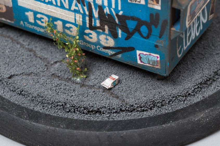 Hiperrealismul lui Joshua Smith - Miniaturi hiperrealiste ale aspectelor urbane ce redau și cele mai fine