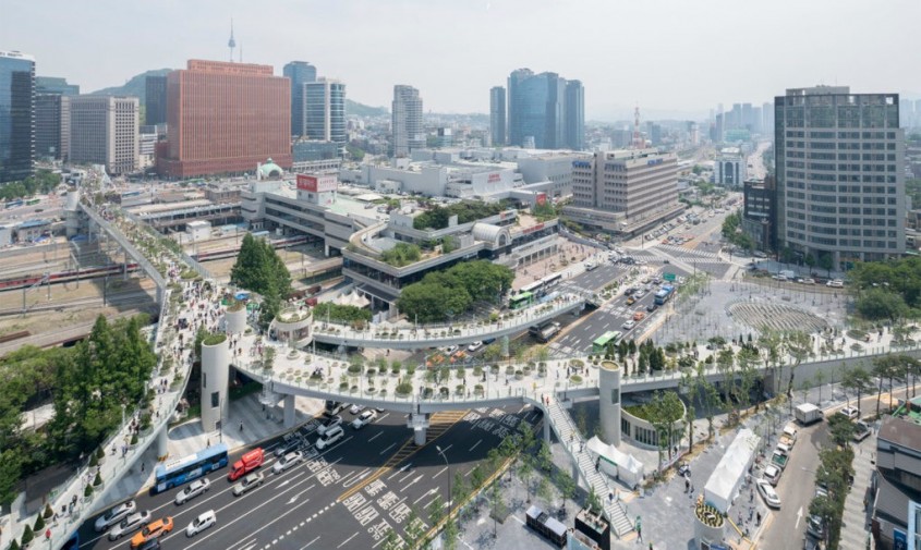 Autostrada suspendata transformata in "oras al plantelor" - Autostradă suspendată transformată în "oraș al plantelor"