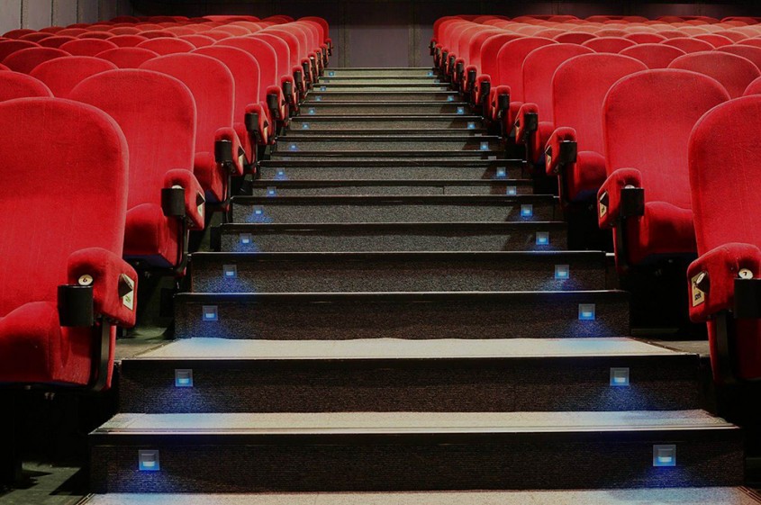 skoff stairs cinema1 - Gamele de LEDuri de la SKOFF - creativitate si utilitate