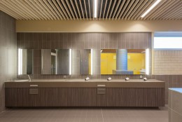 Mobilier vestiar placi hpl compact antibacterian piscina interioara - vedere din fata - Utilizari ale placilor