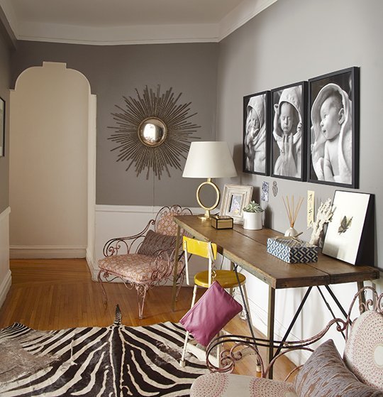 Apartament in Brooklyn decorat cu multe tablouri si fotografii - Apartament in Brooklyn 
