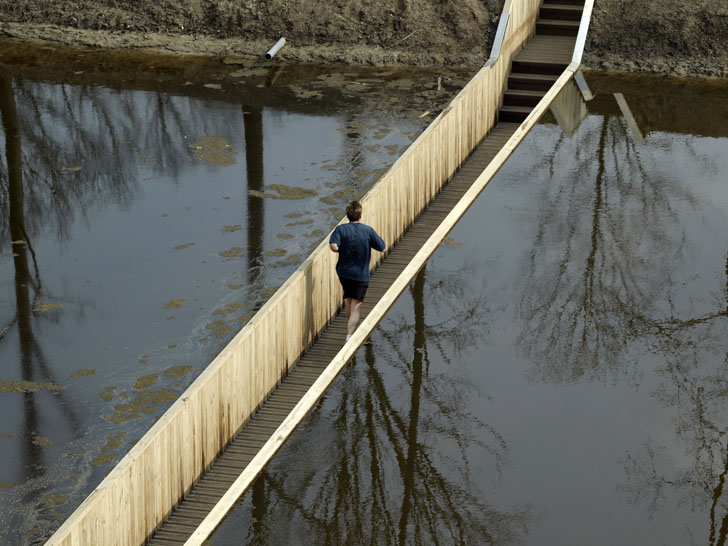 Podul Moise din Olanda - Un pod nu trebuie sa fie neaparat peste o apa