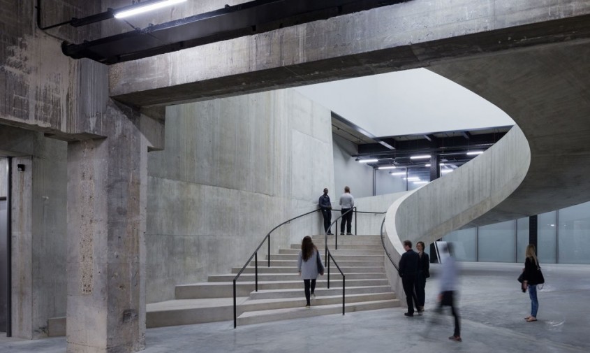 Noul Muzeu Tate Modern - Inaugurarea noului muzeu Tate Modern 