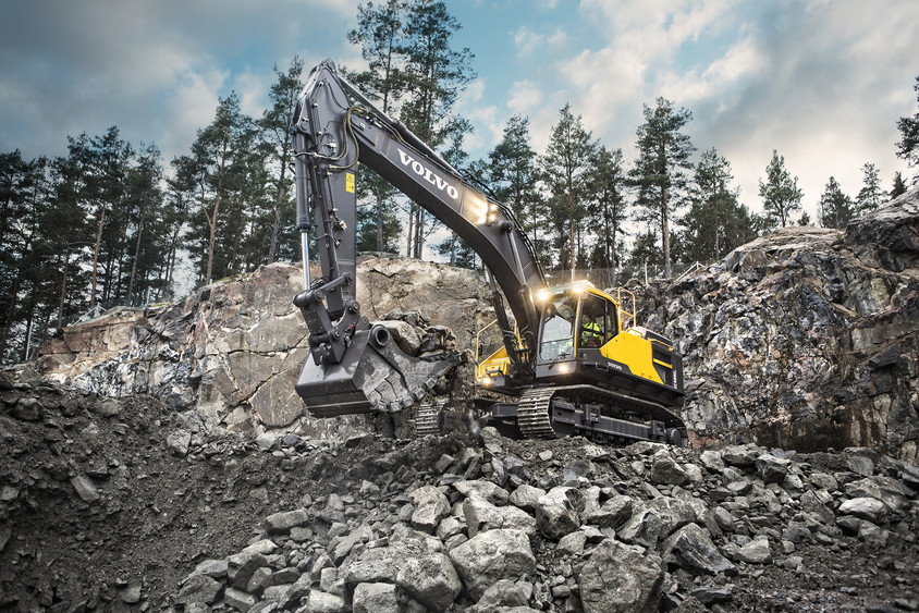 Excavatorul Volvo EC220E - construit sa dureze - Excavatorul Volvo EC220E - construit sa dureze