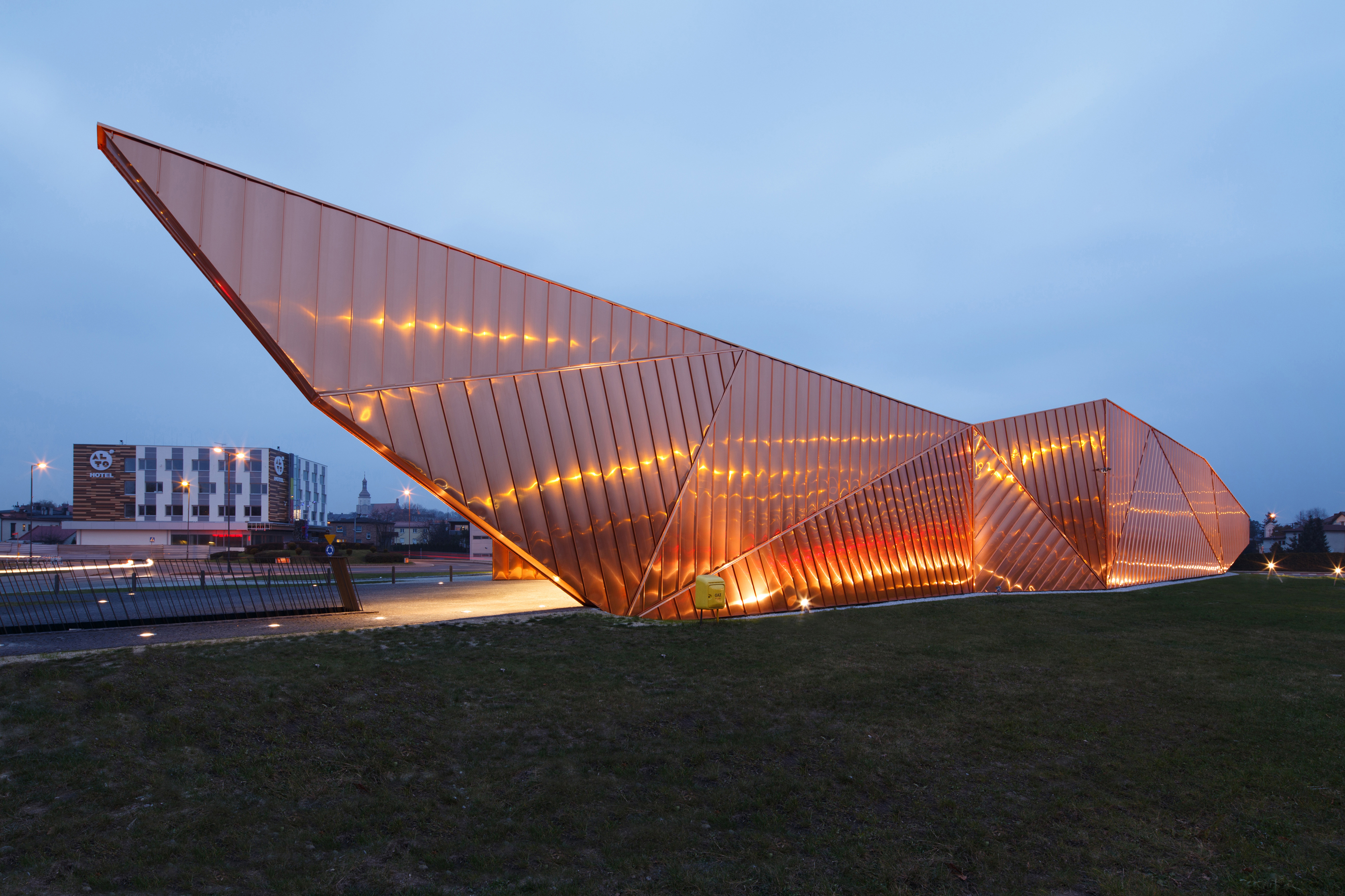 Proiectul „Museum of Fire” prezentat la RIFF Bucuresti de arhitectul Oskar Grabczewscy - Proiectul „Museum of