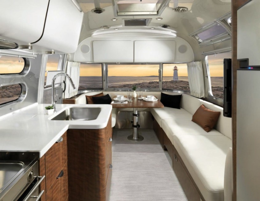 Compania Airstream dezvăluie un nou produs - Compania Airstream dezvăluie un nou produs 