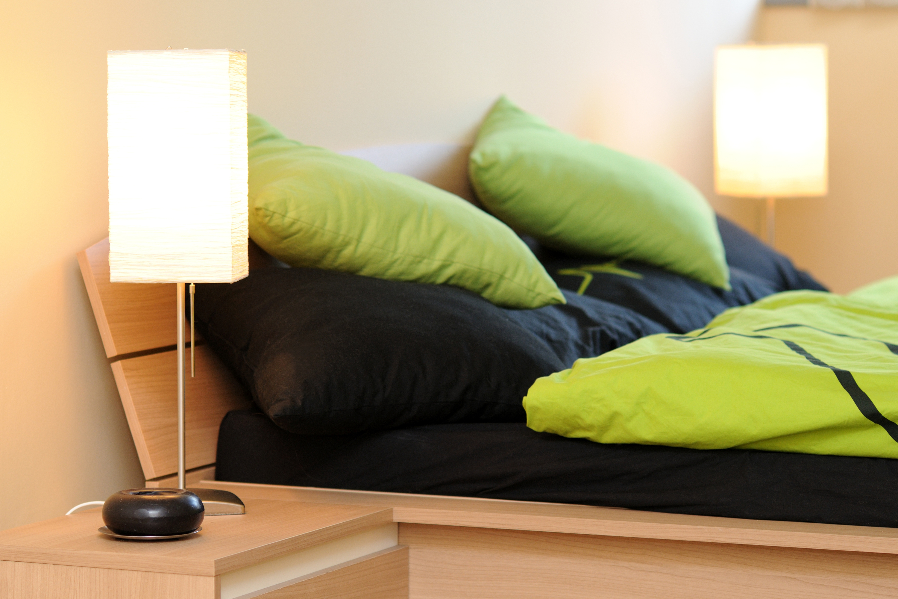 5 idei practice pentru un dormitor mai luminos - 5 idei practice pentru un dormitor mai