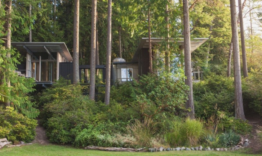 Arhitectul Jim Olson a petrecut 55 de ani renovand cabana din Puget Sound - Arhitectul Jim