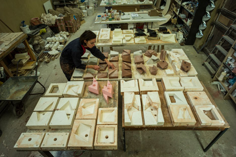 O veche fabrica de ceramica va beneficia de o noua viata - O veche fabrica de