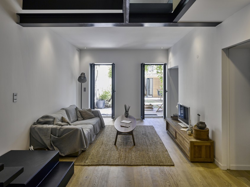 Duplex cu spatii optimizate, minimaliste si elegante - Duplex cu spatii optimizate, minimaliste si elegante