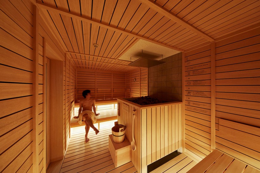 Hotelul capsulă din Tokyo cu un design contemporan dar modern cu mai multe saune - Hotelul