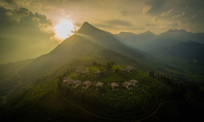 Complex de bungalouri ascuns în versantul montan vietnamez - Complex de bungalouri ascuns în versantul montan