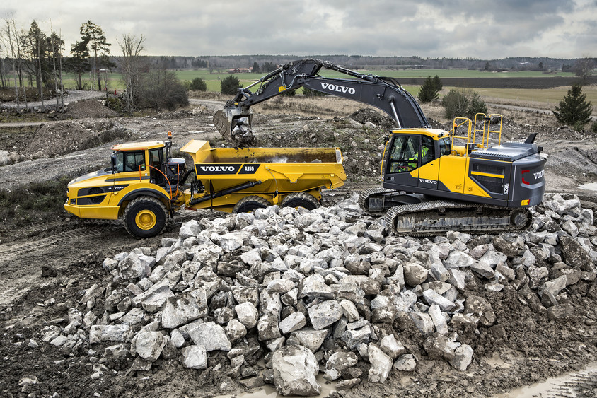 Excavatorul Volvo EC220E - construit să dureze - Excavatorul Volvo EC220E - construit să dureze