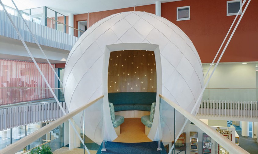 Anvelopanta unei cladiri circulare realizata din panouri solare - Anvelopanta unei cladiri circulare realizata din panouri