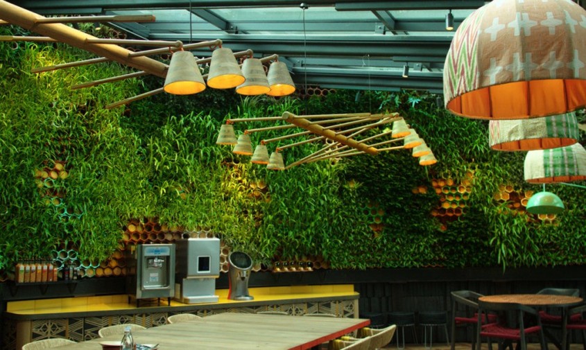 Peretele unui restaurant din Londra purifică aerul și atenuează zgomotul din interior - Peretele unui restaurant