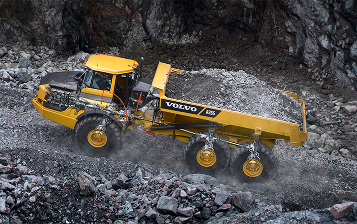 Camioane articulate Volvo: productie continua - Camioane articulate Volvo: productie continua