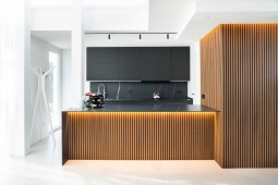 Riflaje wpc modulare pentru decor interior bucatarie - Proiecte realizate cu riflaje modulare din WPC