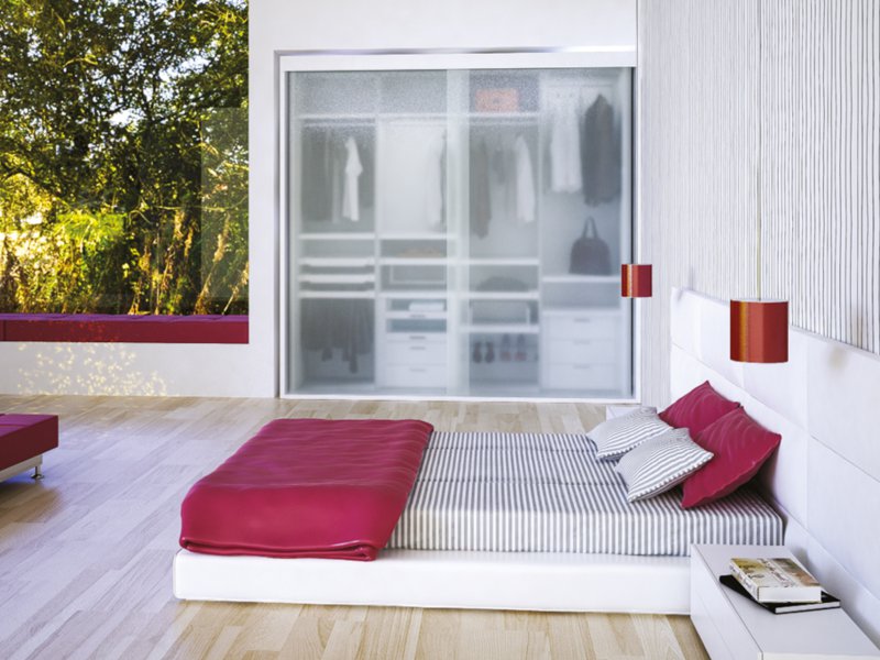 Usi glisante - Amenajarea confortabilă a dormitorului sau cum poți să creezi un spațiu relaxant în