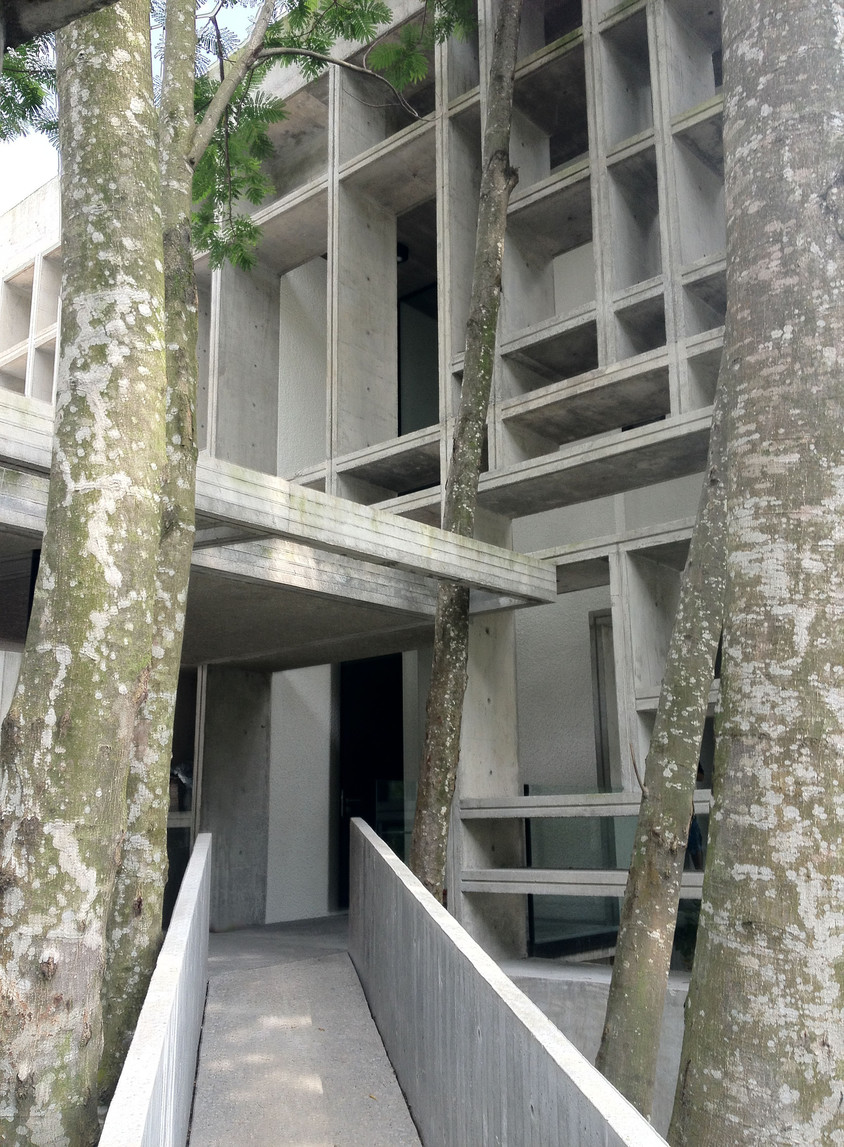 Anvelopanta perforata din beton asigura protectie solara si estetica moderna - Anvelopanta perforata din beton asigura
